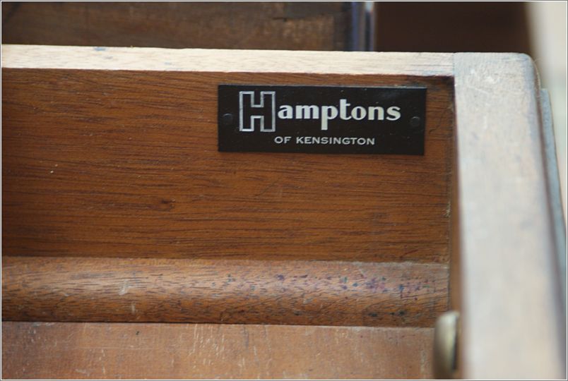 2074 Hamptons of Kensington Label